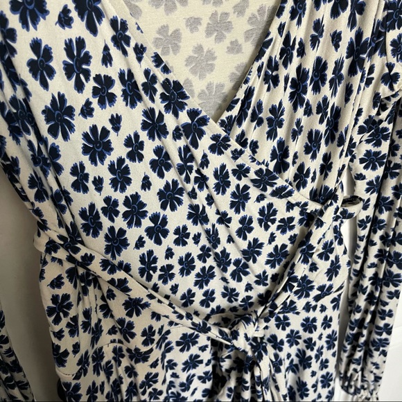 FREE PEOPLE V NECK TIE WAIST FLORAL WRAP DRESS - Picture 4 of 8